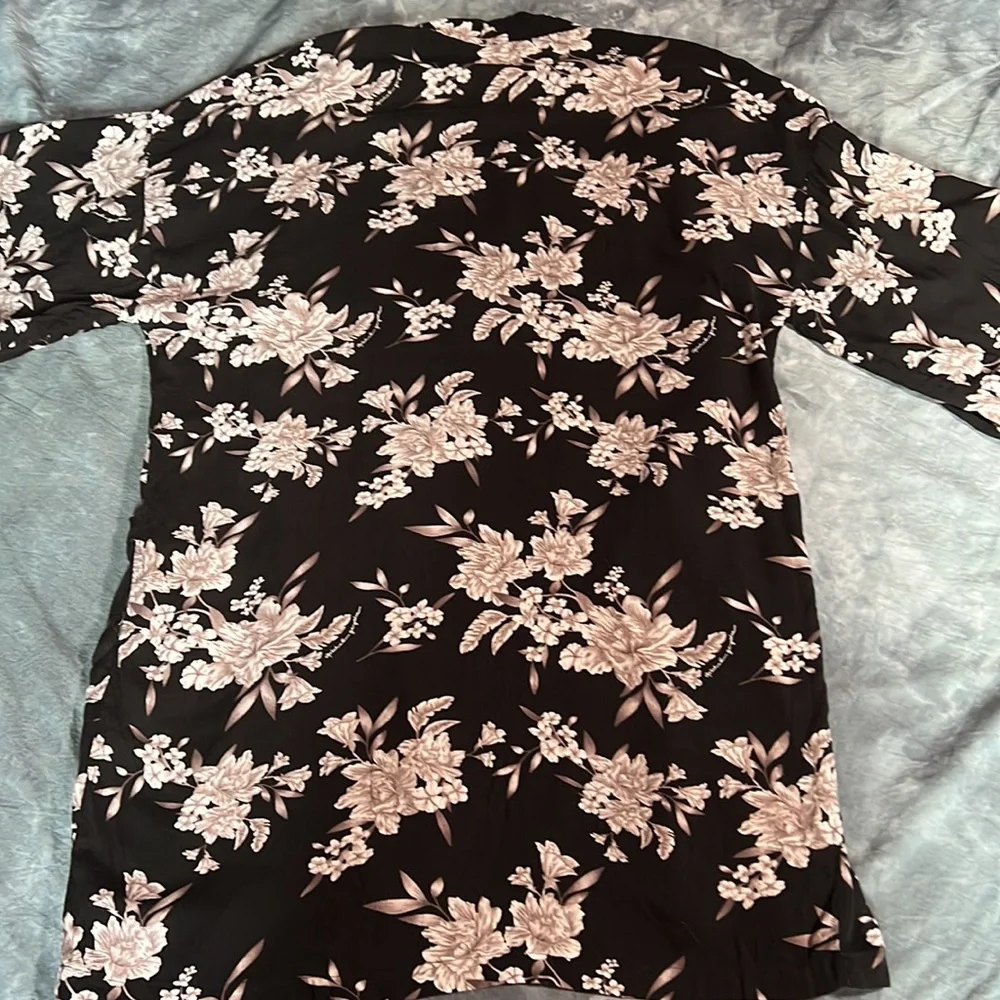 Spiritual Gangster Maya Floral Print Kimono, black and white, sz. OS - Picture 16 of 16